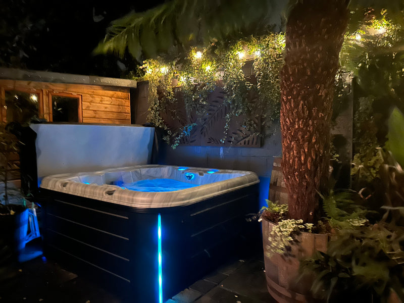 Cove C500 Retreat 26 Jet Hot Tub