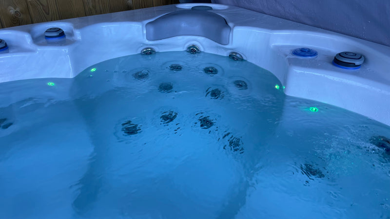 Wellis Jupiter Hot Tub