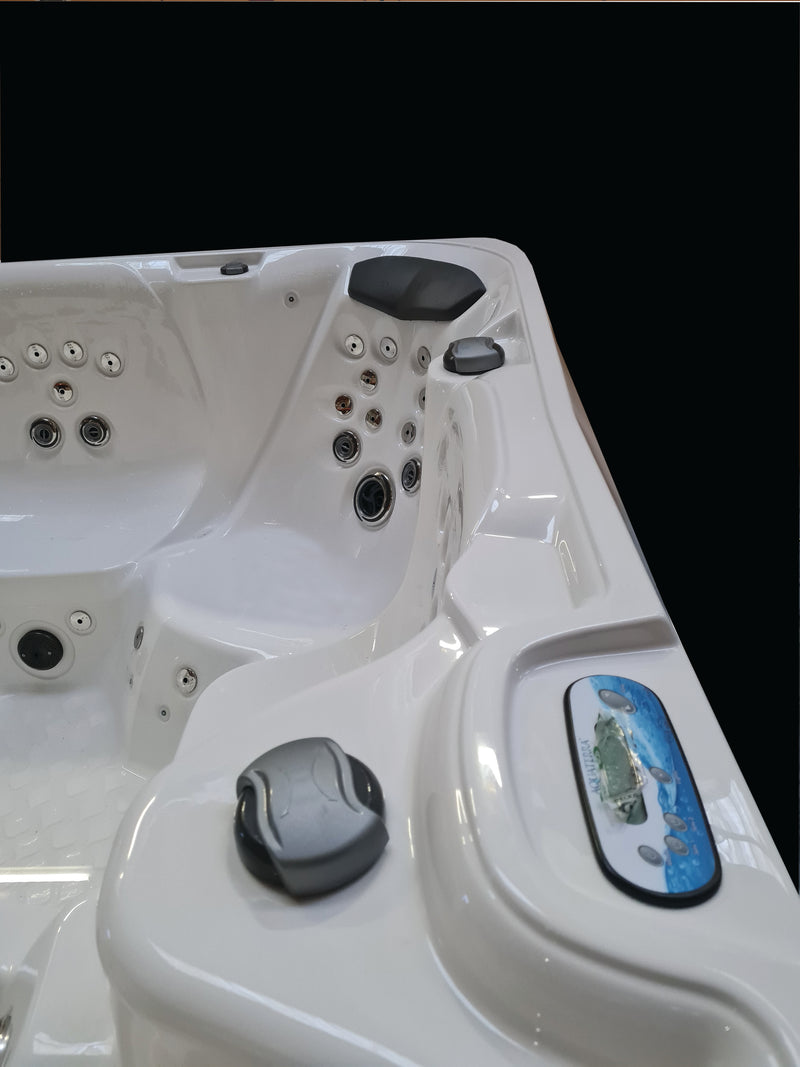 Garden Leisure Hot Tub 780