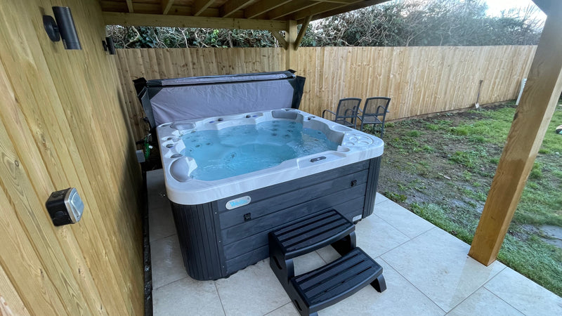 Wellis Jupiter Hot Tub