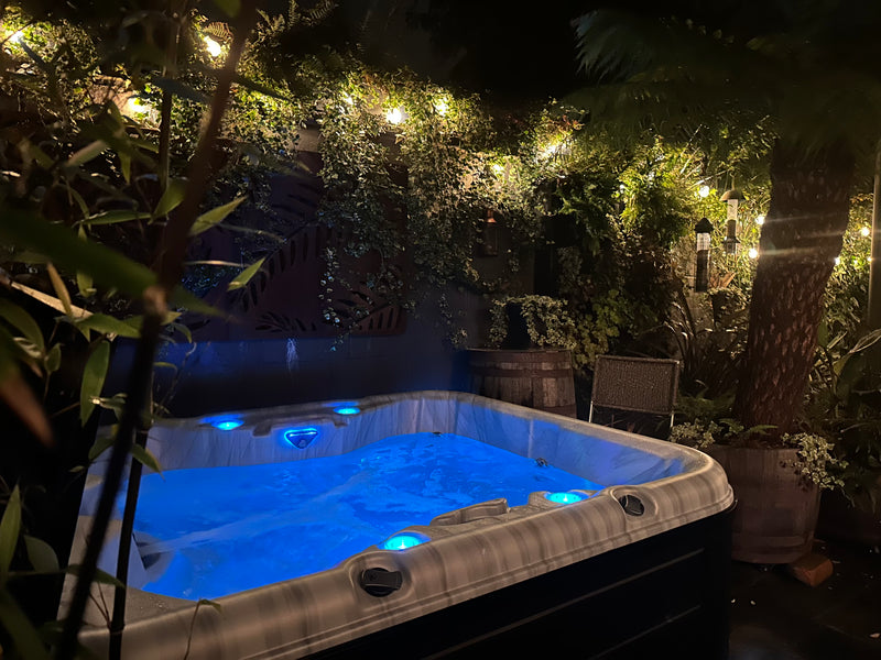 Cove C500 Retreat 26 Jet Hot Tub