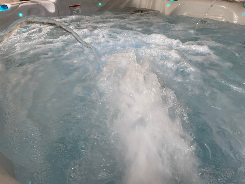 Hawaiian Breeze Hot Tub 740L