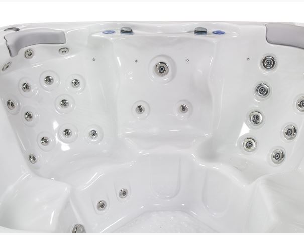 Wellis Jupiter Hot Tub