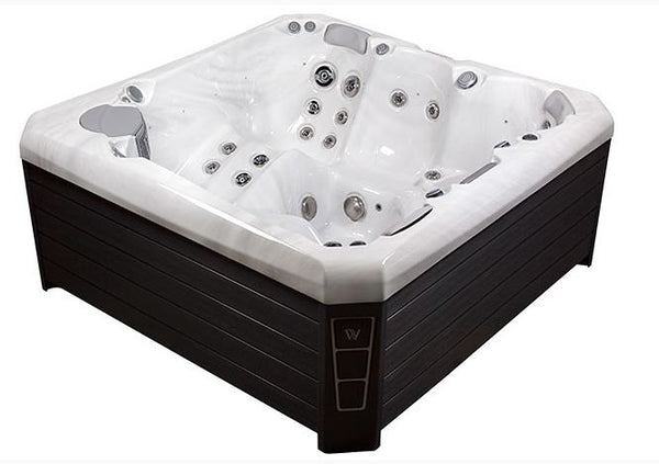 Wellis Palermo Hot Tub