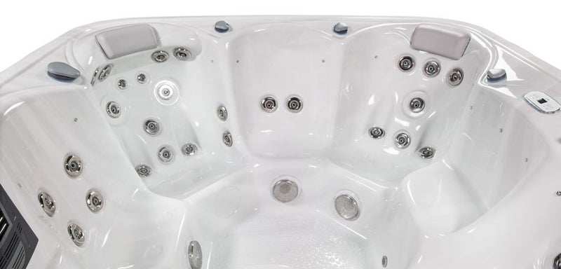 Wellis Venus Hot Tub