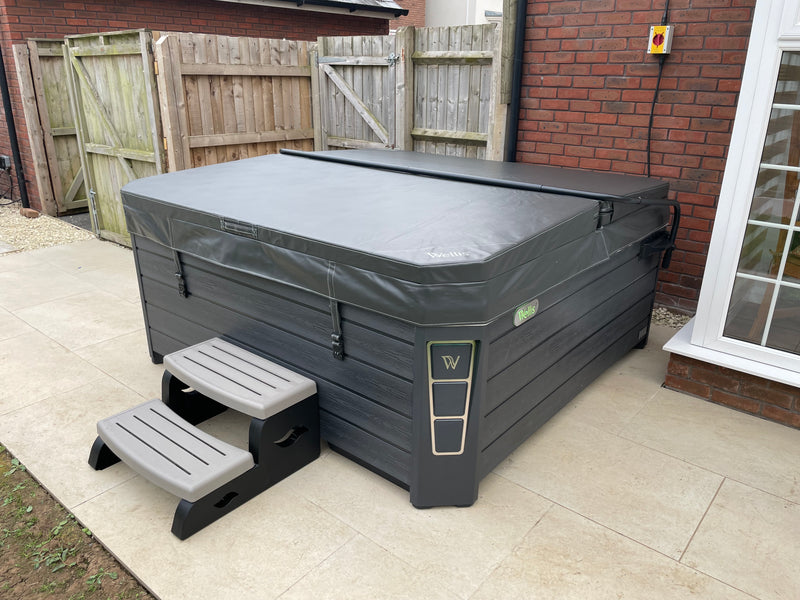 Wellis Malaga Hot Tub