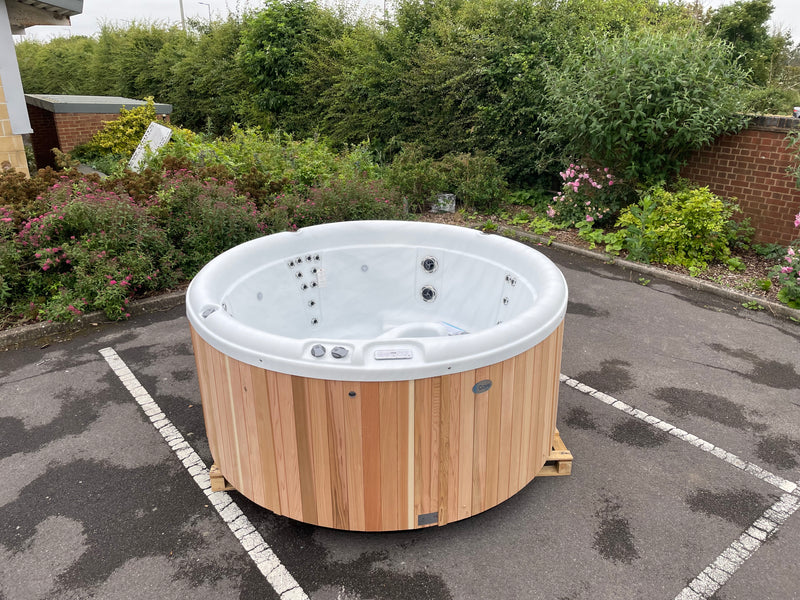 Cove Crown XL 30 Jet Hot Tub