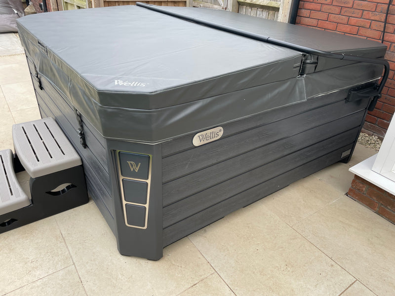 Wellis Malaga Hot Tub