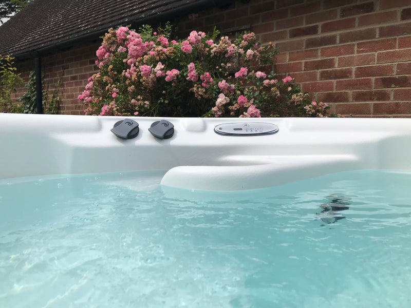 Cove C110 Impulse 14 Jet Hot Tub