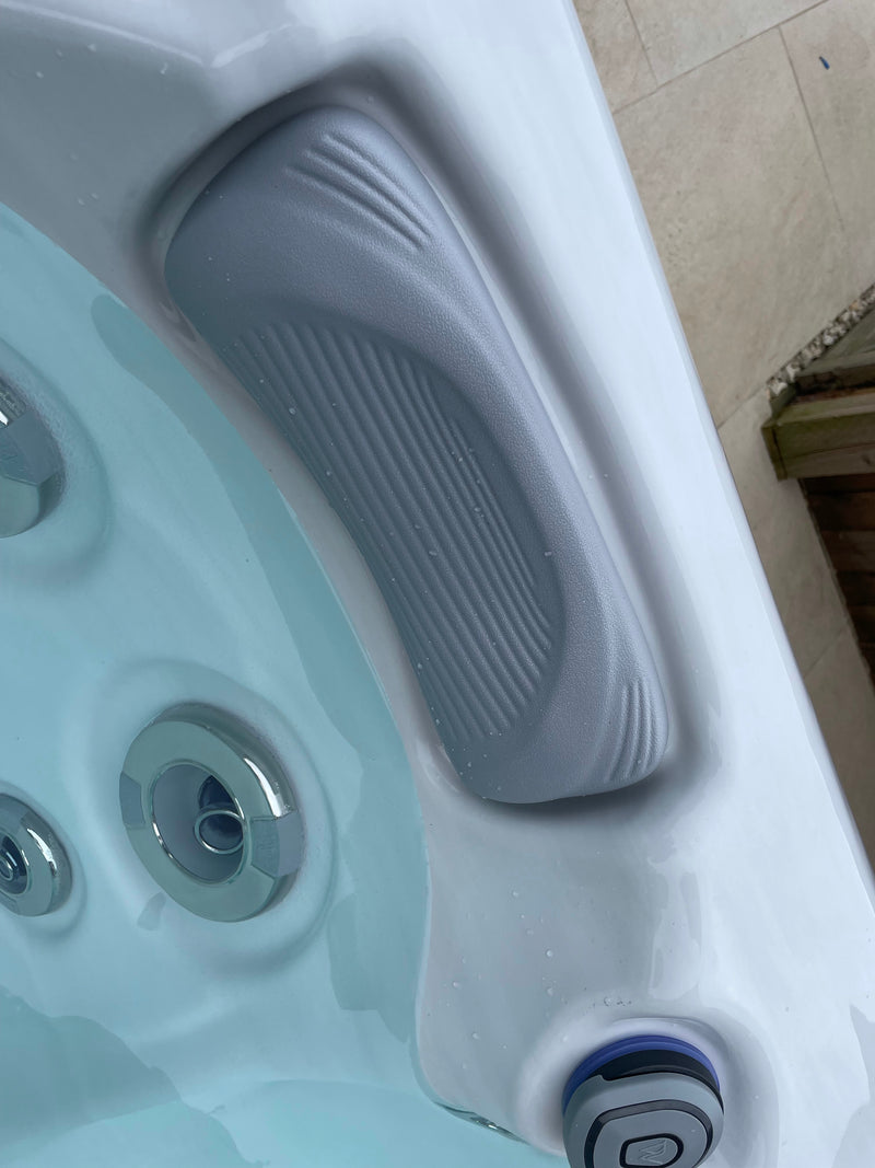Wellis Malaga Hot Tub