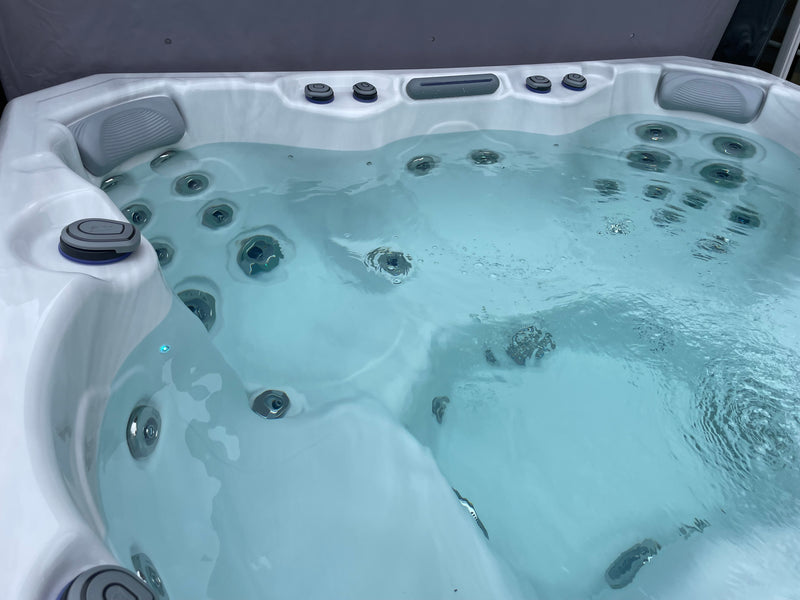 Wellis Malaga Hot Tub