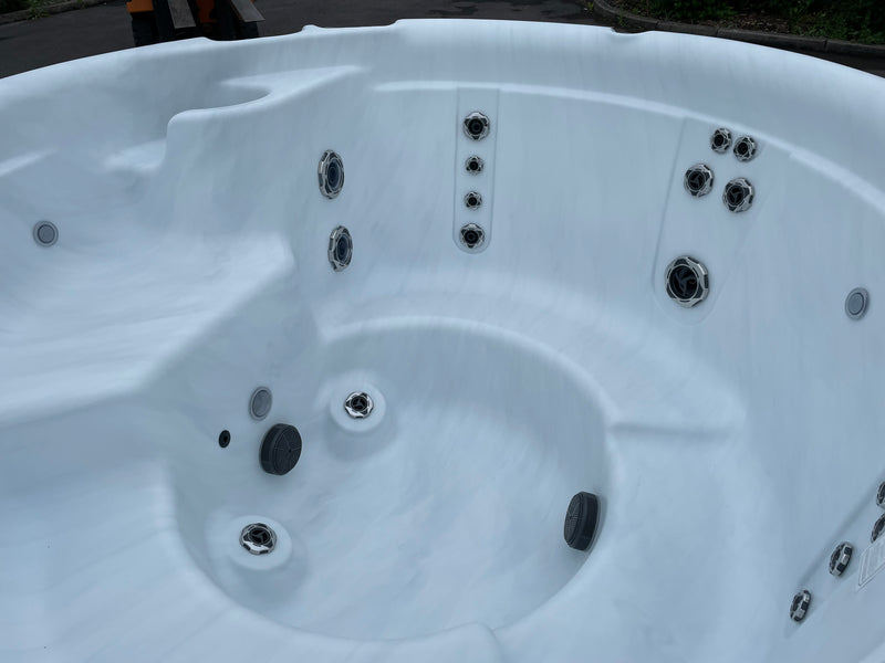 Cove Crown XL 30 Jet Hot Tub