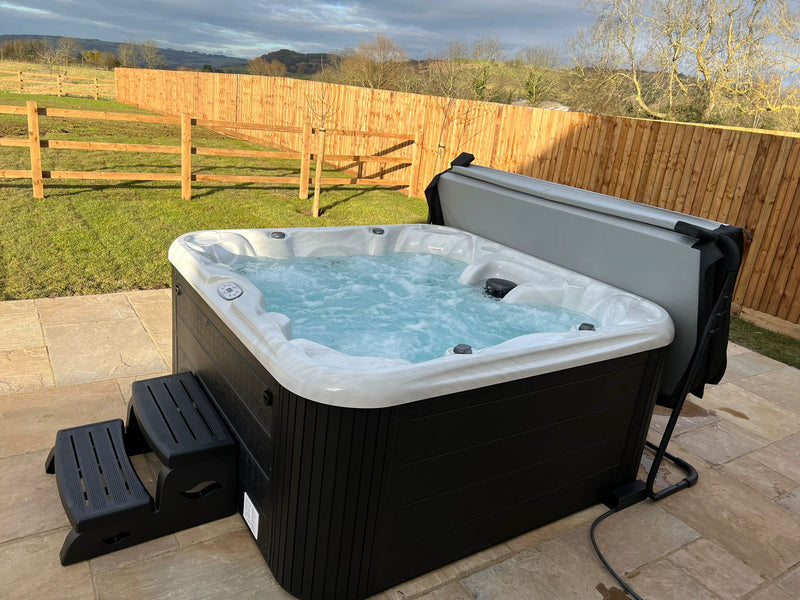 Clear Natural Spas 202B 26 Jet Hot Tub