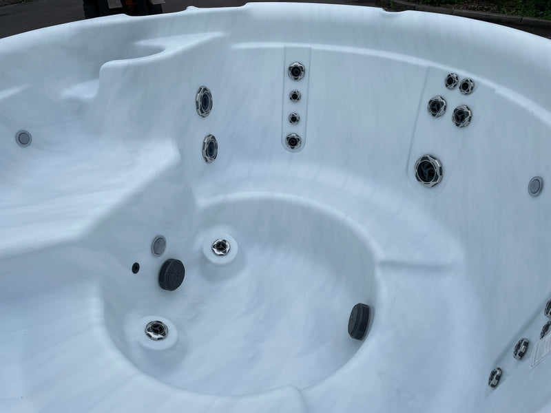 Cove Crown XL 30 Jet Hot Tub