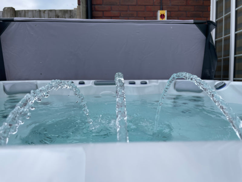 Wellis Malaga Hot Tub
