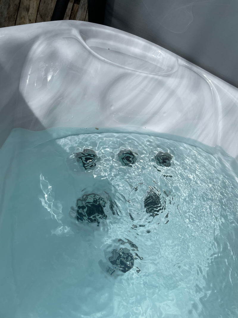 Clear Natural Spas 202B 26 Jet Hot Tub