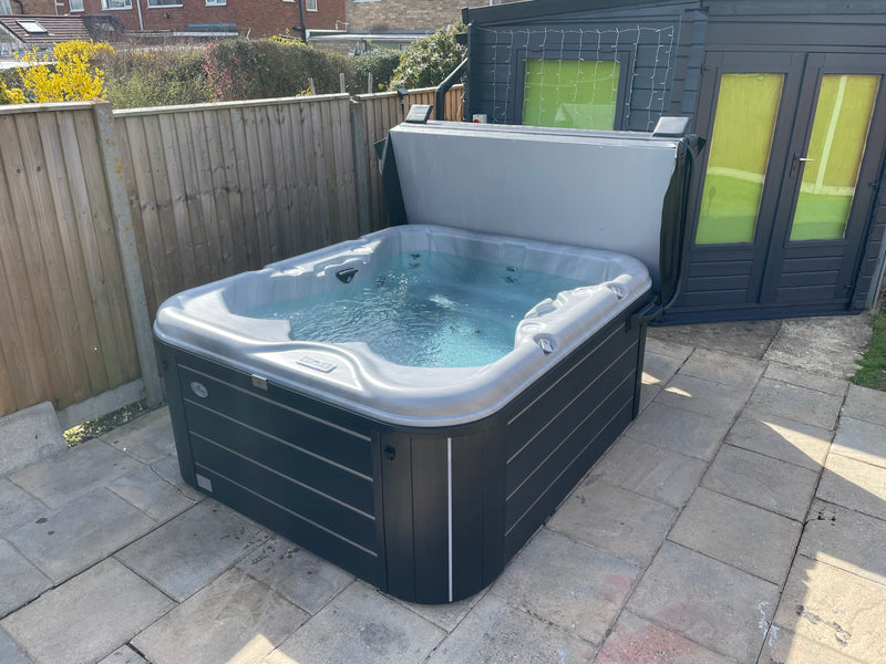 Cove C500 Retreat 26 Jet Hot Tub