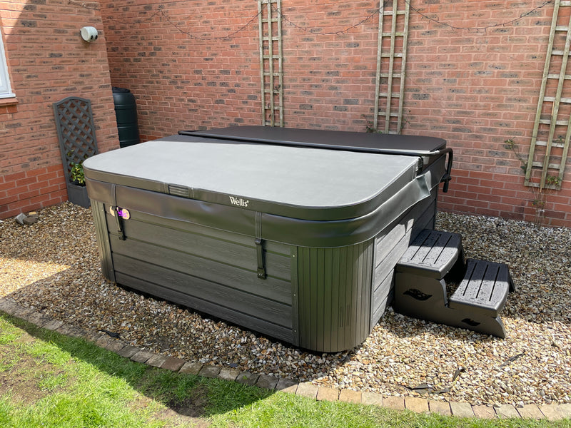 Wellis Venus Hot Tub
