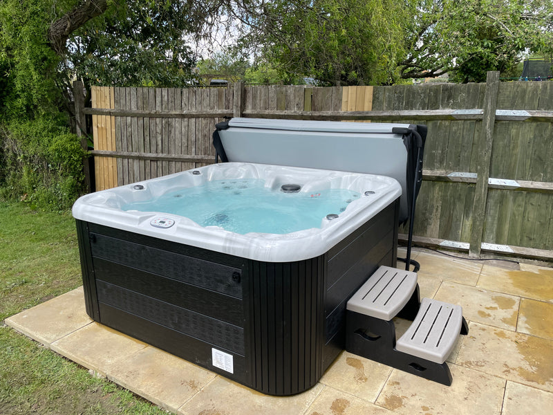 Clear Natural Spas 202B 26 Jet Hot Tub